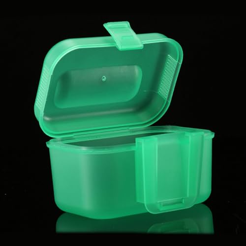 Portable Live Baits Container Hanging Waist Storage Box Holder Fishing Tackle Box Fishing Accessories Portable Container