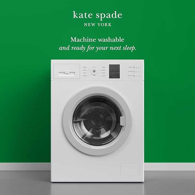 kate spade new york Scalloped Edge 3-Piece King Quilt Bedding Set, 100% Cotton Reversible Cover, All Season Warmth Bedding, Machine Washable, Marshmallow