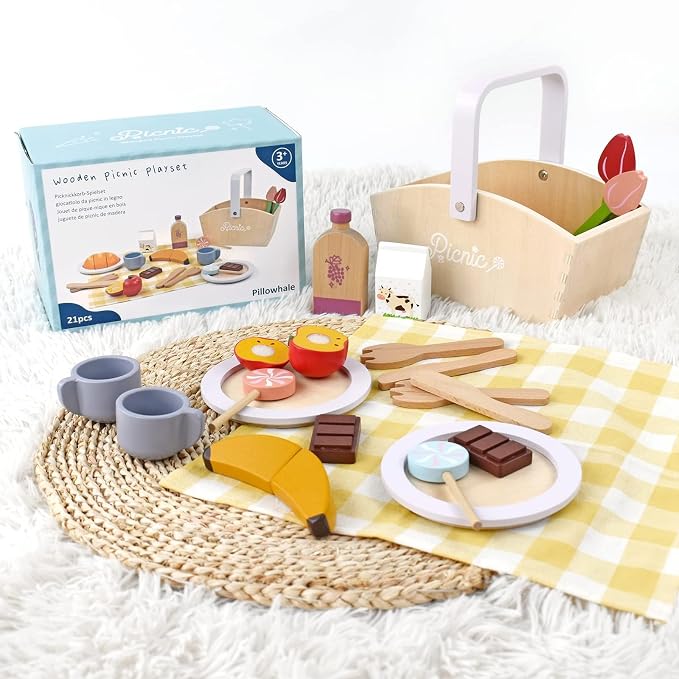 Pillowhale Wooden Picnic Basket Play Food Set – 21 PCS Pretend Kids Kitchen Toy with Blanket, Cutting Fruit & Dual Place Settings – Imaginative Outdoor Role-Play Gift for Toddlers Ages 3+