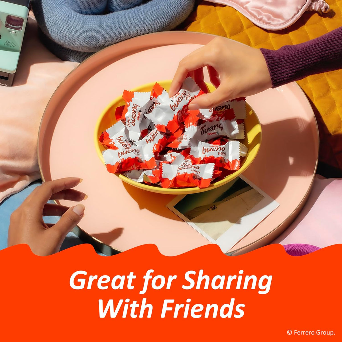 Kinder Bueno Mini Chocolate Bites with Crispy Wafer and Hazelnut Cream, Individually Wrapped, Party Pack, 23.8 oz
